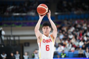 爱游戏中国体育赛前体能课后，山东男篮豪取连胜备战欧篮联，态度坚定，年轻球员得到机会的简单介绍